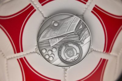 Niue - 2025 - 5 Dollars - Robert Lewandowski RECORD HOLDER (Robert Lewandowski series) 2oz silver